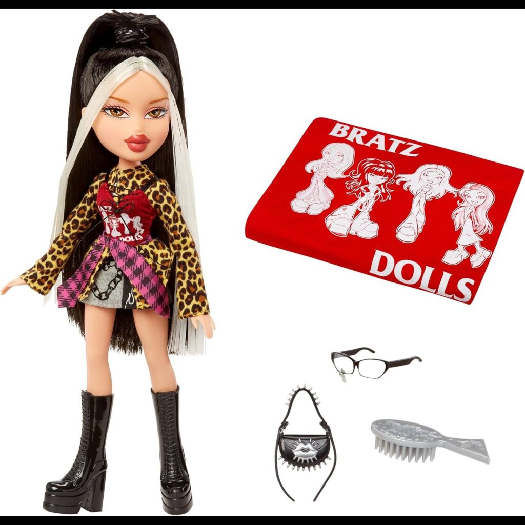 Bratz Stylin Fashion Doll with Customisable T-Shirt JADE - Stortford Toys